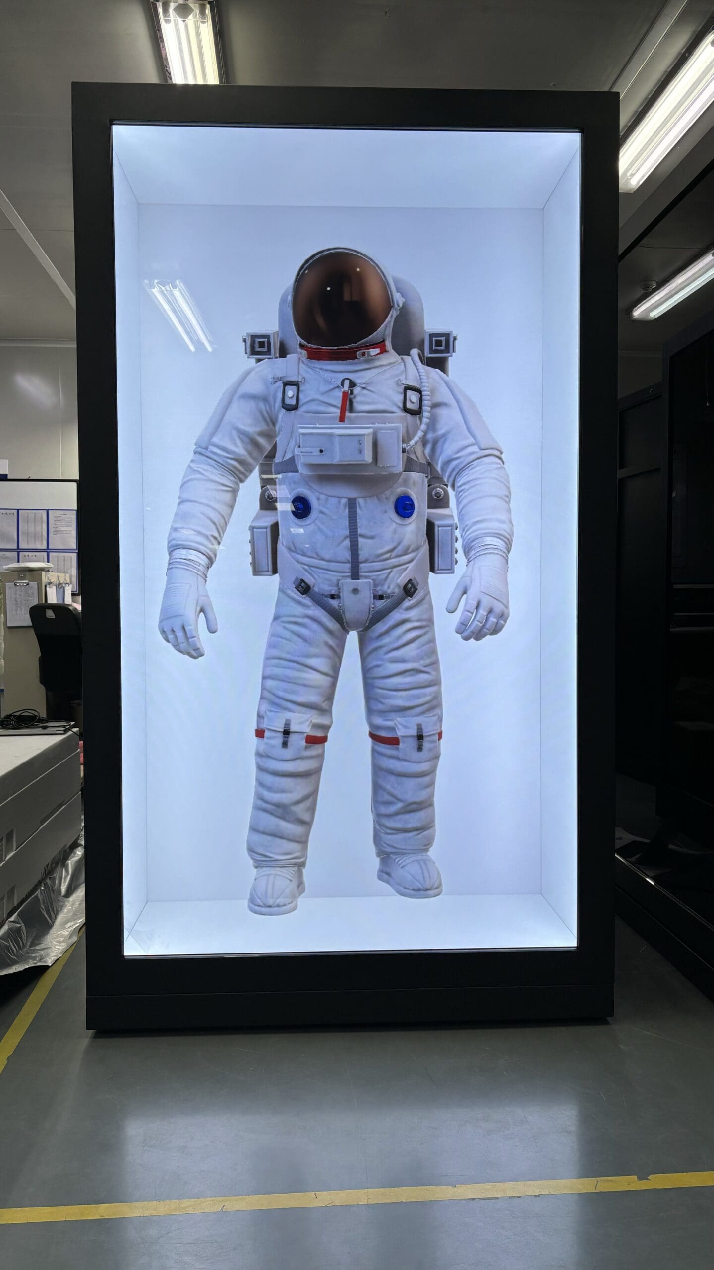 86 lightbox ob 5 scaled 86" Interactive Transparent LCD Lightbox (TV6180) - Image 3